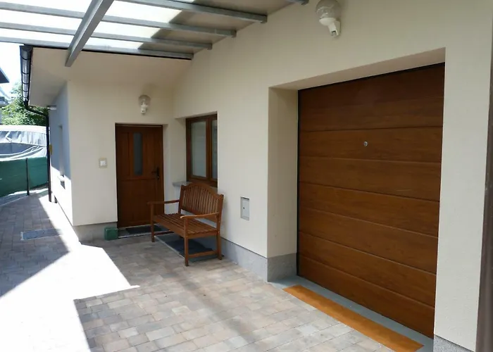 The Place Počitniška hiša